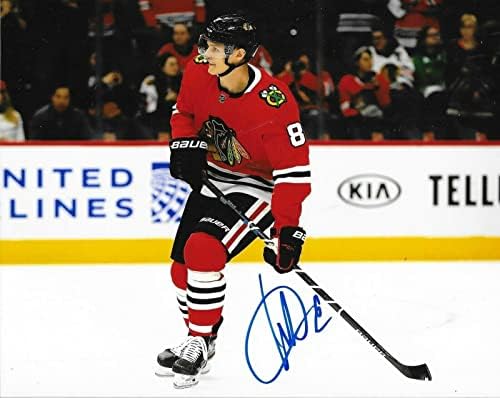 Dominik Kubalik a semnat Chicago Blackhawks 8x10 foto autografat Hawks 3 - Fotografii NHL autografate
