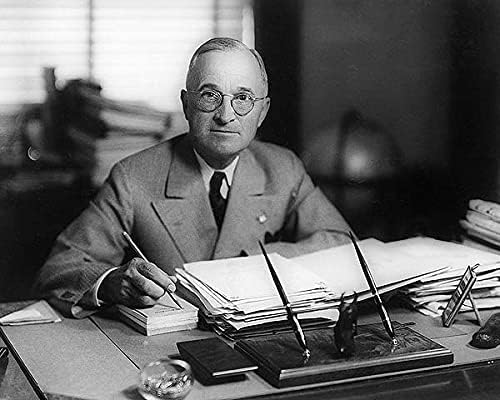 Președintele Harry Truman la birou 11x14 Imprimare foto cu halogenură de argint